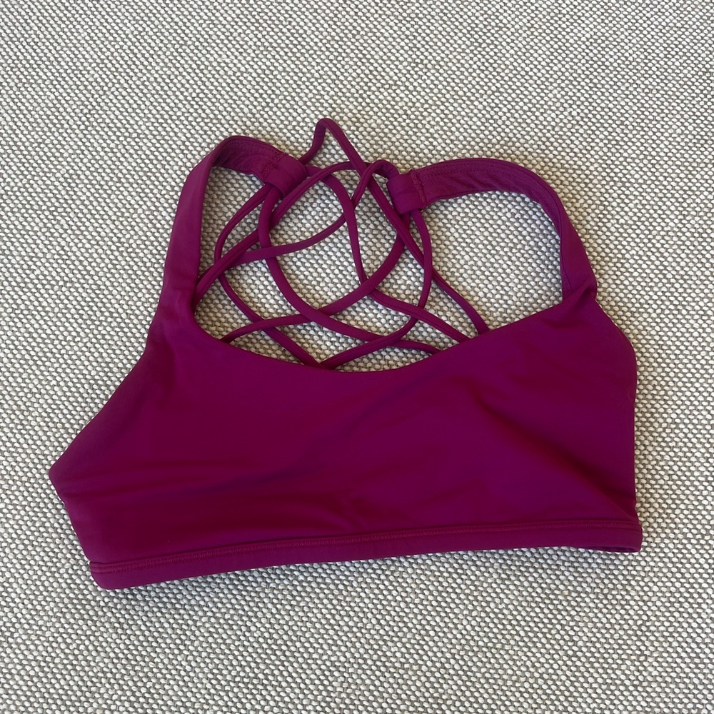 Lululemon ourle sports bra!
